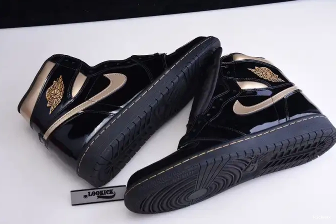Rep MAX RETRO JORDAN HIGH GOLD AIR BLACK (2020) 1 METALLIC 555088-032 0330